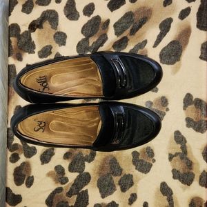 Sofft Cowhide Upper Black Pumps